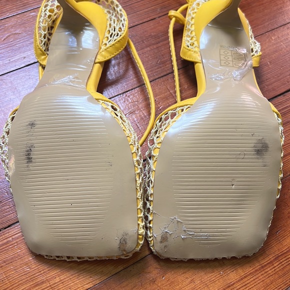 Yellow Heels - Picture 7 of 7